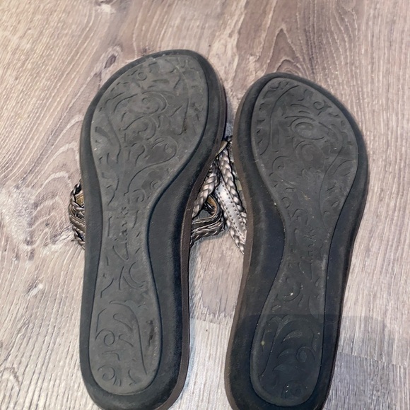 CLARKS Collection Women’s Leather Braided Sandal - sz 7 - Picture 5 of 6